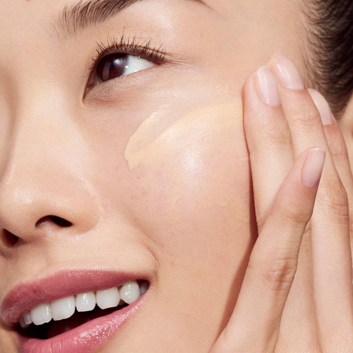 Base de Maquillaje Fluida Clinique EVEN BETTER Nº 2-Light Medium Cool Spf 50 30 ml