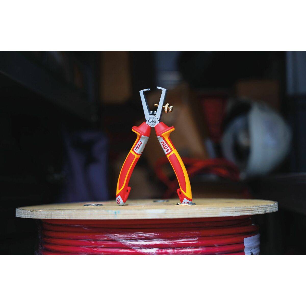 Alicates pelacables NWS 16 cm