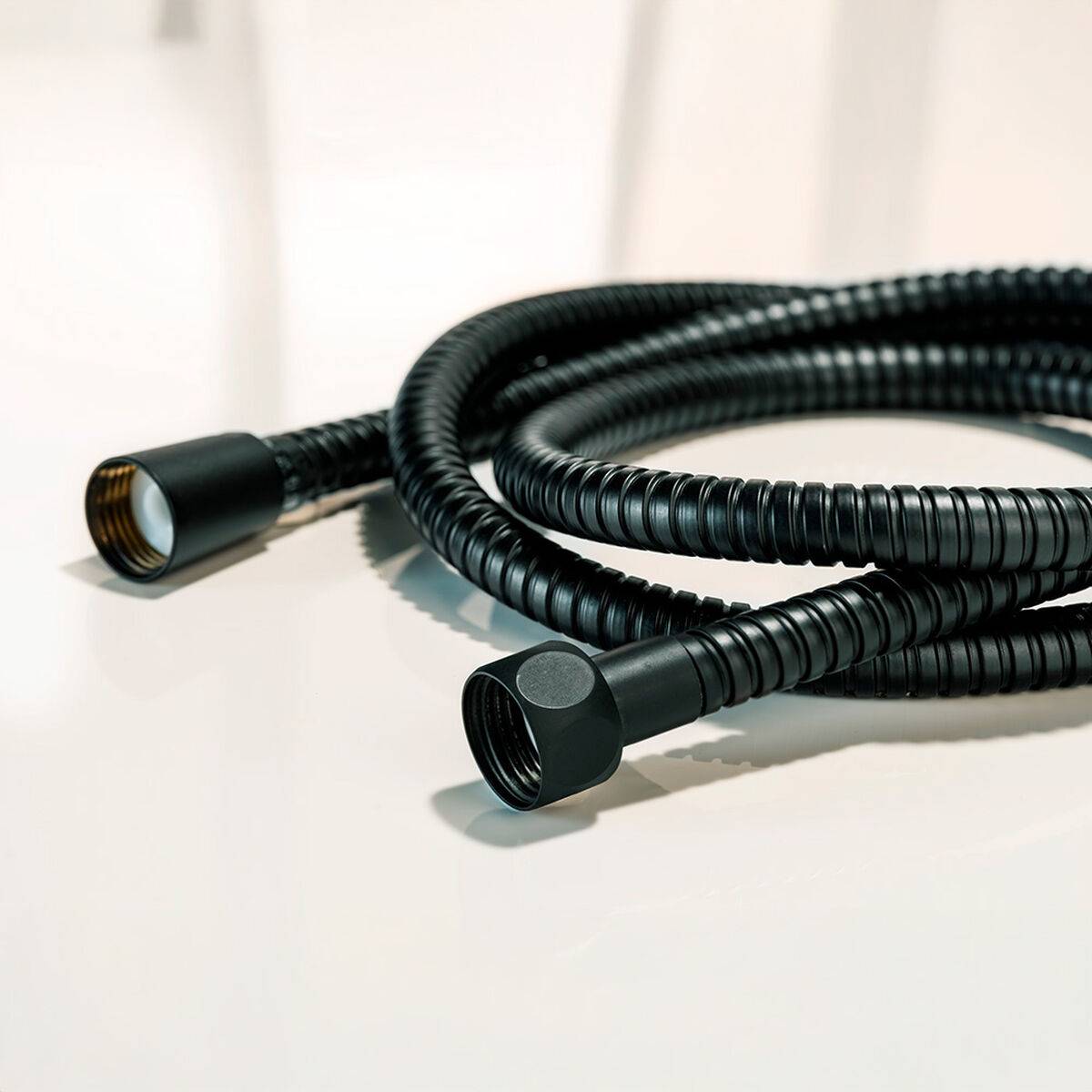 Manguera de Ducha Wenko Negro Acero Inoxidable 1/2" 150 cm