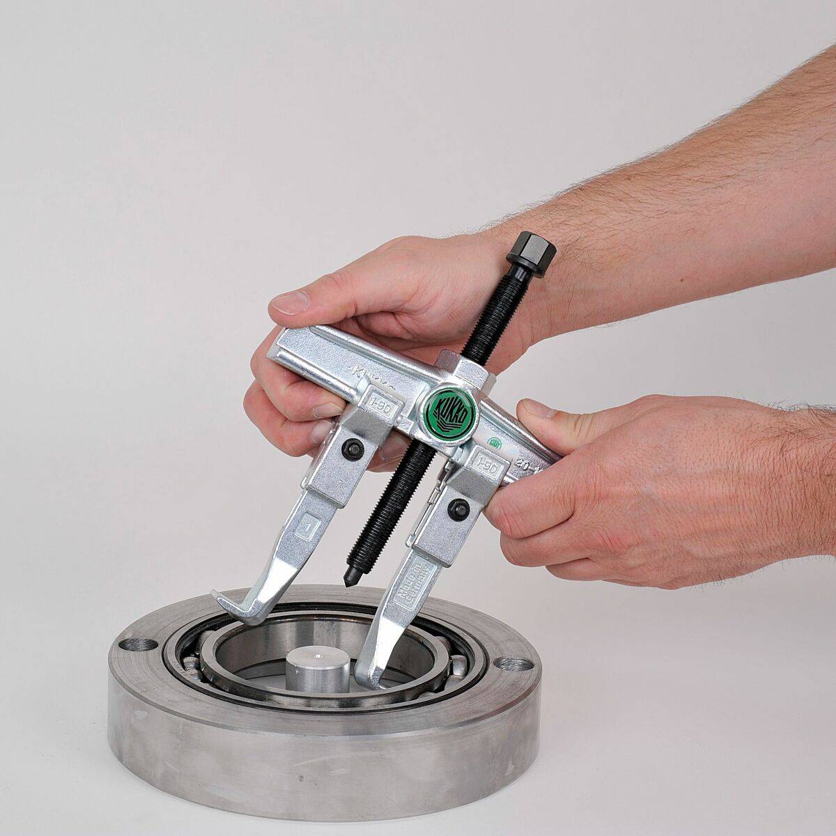 Extractor de rodamientos KUKKO 2 Patas