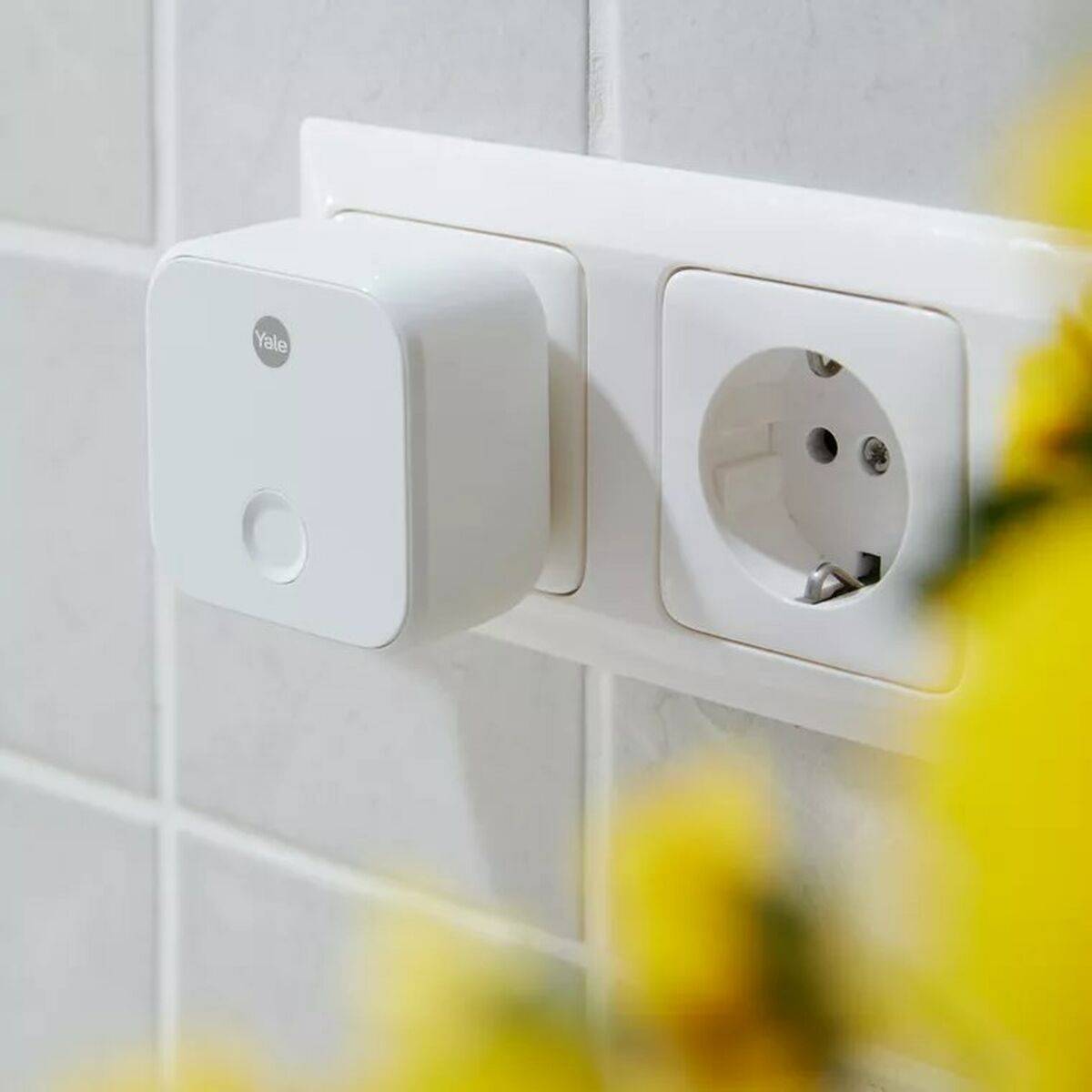 Enchufe Inteligente Yale 05/402100/WH Bluetooth Wi-Fi