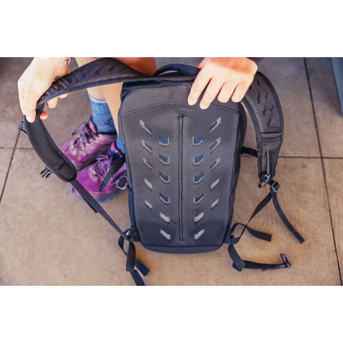 Mochila Deportiva Gregory 153059-8885 Granate 24 L