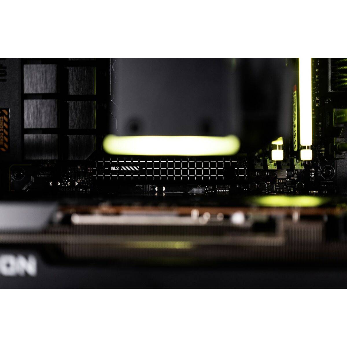 PC de Sobremesa Actina KOMACNGIP0206 AMD Ryzen 7 8700F 32 GB RAM 2 TB SSD
