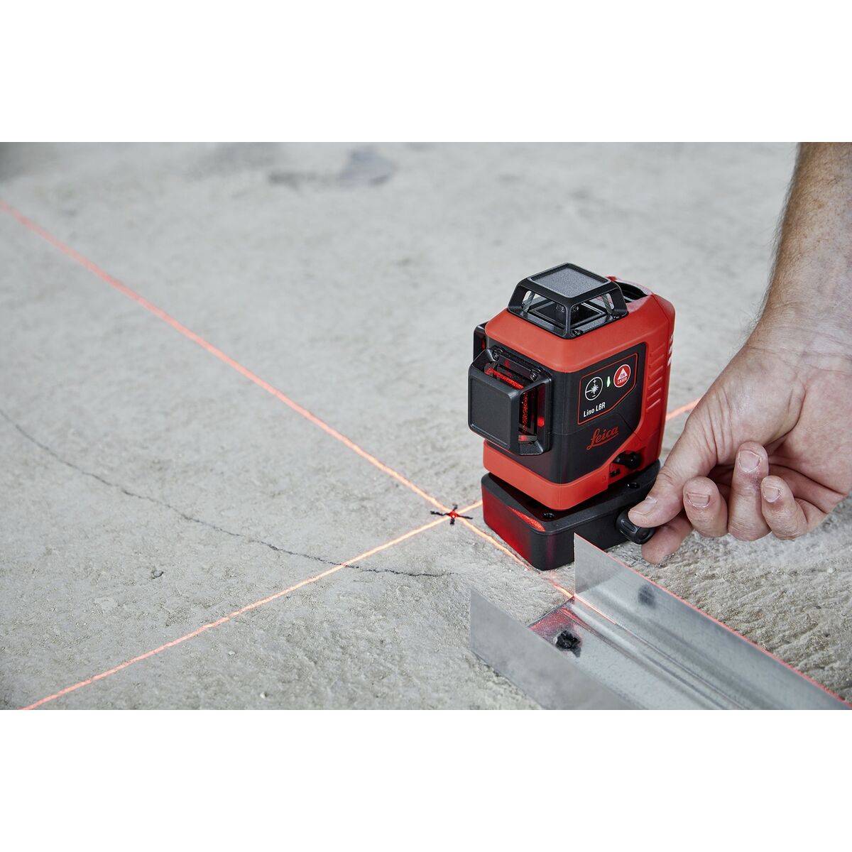 Nivel láser de líneas Leica Geosystems L6R