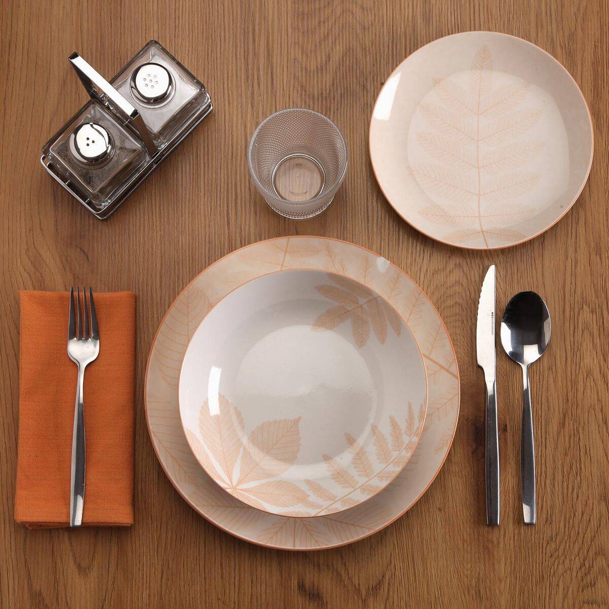 Vajilla Versa Aylen Beige Porcelana 18 Piezas