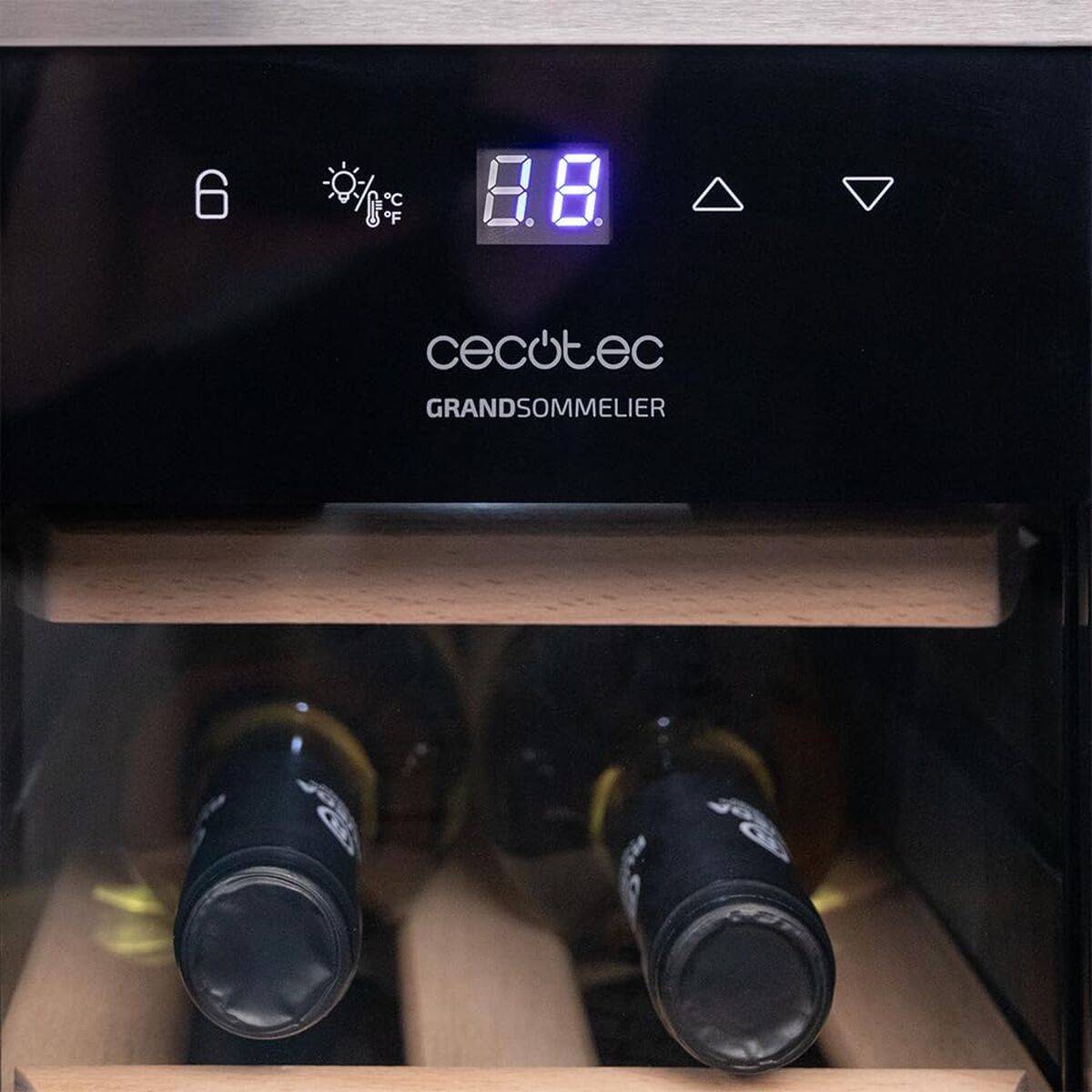 Cecotec Vinoteca GrandSommelier 1250 12 botellas LED cristal negro estantes madera display táctil