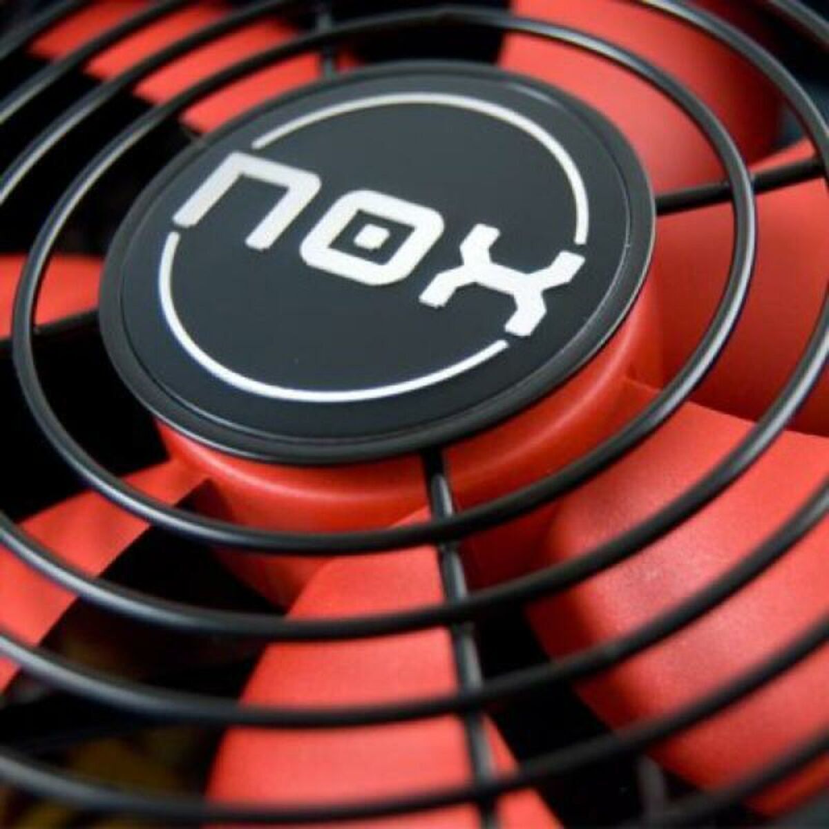 Fuente de Alimentación Nox NXS650 600 W 650 W
