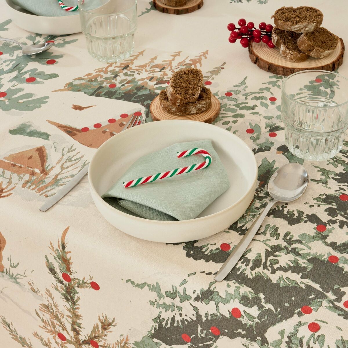 Mantel antimanchas Belum Christmas Deer Multicolor